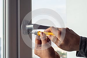 Key locking window with key for kids safety. Window Restrictors in the home.