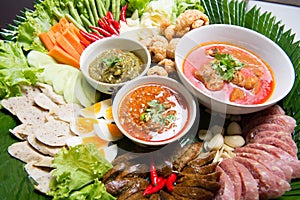 Khantoke. Khantoke dinners have long been a popular tourist attraction in areas of Northern Thailand