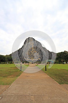 Khao Chee Chan Temple