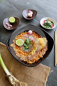 Khao Soi Recipe, Khao Soi, Khao Soi Gai, Thai Noodles Khao Soi, Chicken Curry with seasoning on table.
