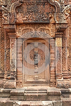 Khmer relief in Banteay Srei photo