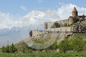 The Khor Virap is an Armenian monastery , located in the Ararat