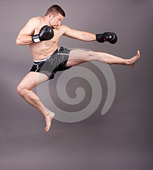 Kick-boxer