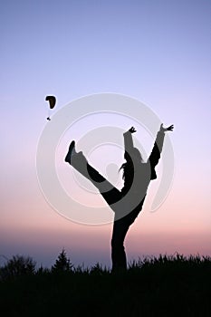 Kick the Paraglider!