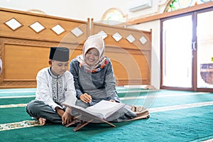 Kid learning to read quran