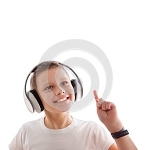 Kid listen music earphones
