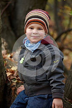 Kid outdoor in autumn