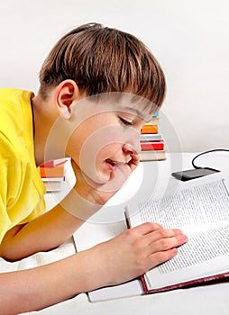 Kid read a Book