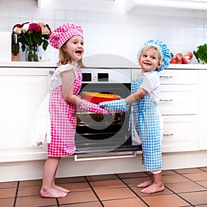 Kids baking apple pie