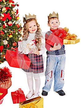 Kids with Christmas gift box.