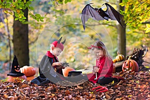 Kids on Halloween trick or treat