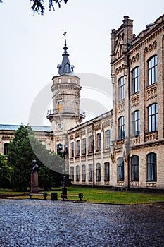 Kiev Polytechnic Institute. The hull in the park