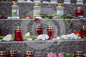 Ucrania Octubre 1 2023. menor Monumento monumento velas a piedras después un recuerdo de 