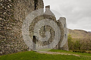 Kilchurn Castle - side front view - I - Scotland