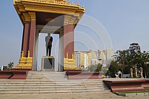 king preah bat samdech preah norodom sihanouk monument in phnom penh - cambodia