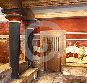 King's chamber of Knossos photo