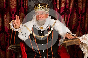 King swearing an oath photo