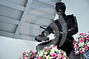 King Taksin statue photo