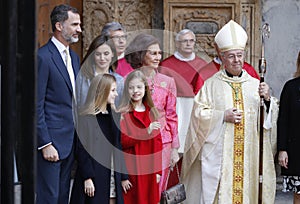 The Kings of Spain Felipe and Letizia and their daughters, in the traditional Easter Mass.