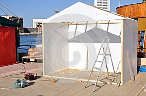 Kiosk under construction