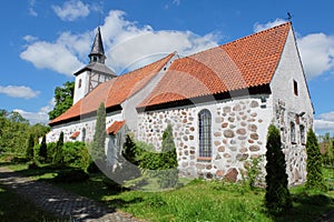 Kirche Heiligenwalde in Uschakowo