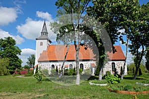 Kirche Heiligenwalde in Uschakowo photo