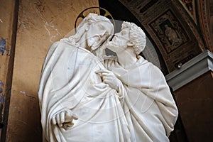 Kiss of Judas statue photo