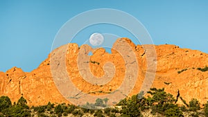 Kissing Camels,harvest Moon, Garden Of The Gods, CO