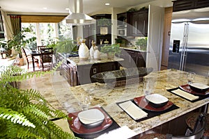 Kitchen with breakfast counter