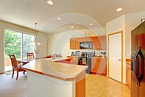 Kitchen room with dining area