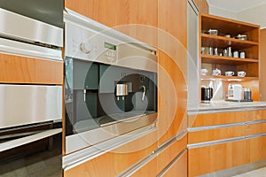 Kitchen unit with coffeemaker