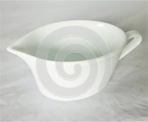 Kitchenware whiteware tableware ceramic porcelain plates bowls saucer cups jugs mugs