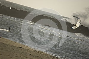 Kitesurfing or flysurfing