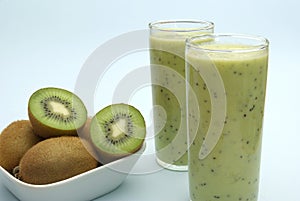 Kiwi milkshake