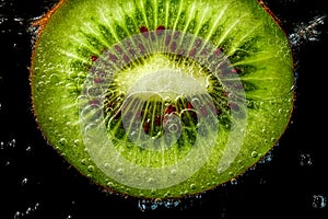 Kiwi slice splash