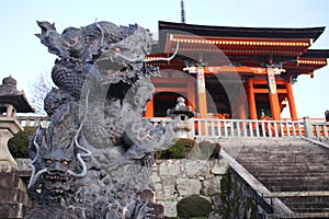 Kiyomizu-dera Dragon suuny view