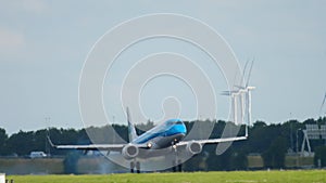 KLM Cityhopper Embraer 190 landing