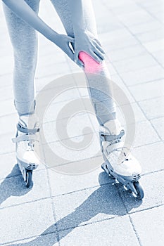 Knee pain during roller blading photo