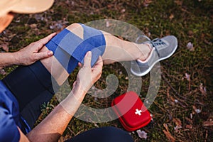 Knee sprain fixation during hiking