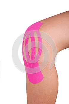 Knee treated with kinesio tape therapy