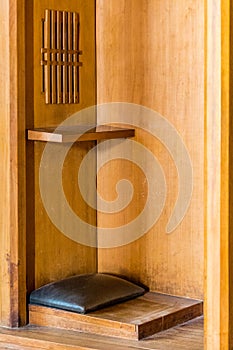 Kneeling and confessional grille