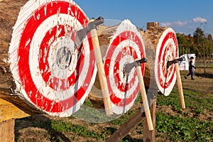 Knife and ax throwing contest italy