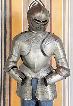 Knighty armour