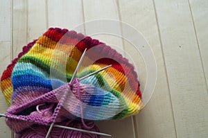 Knit a rainbow hat. Process of creation