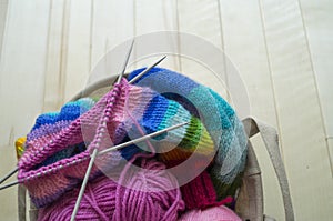 Knit a rainbow hat. Process of creation