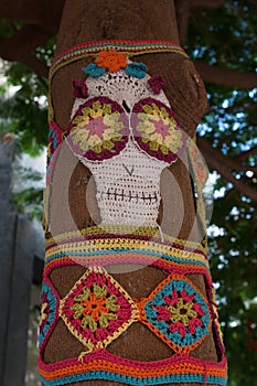 Knit skull pattern mosaic