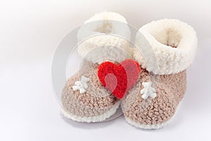 Knitted baby booties for newborn