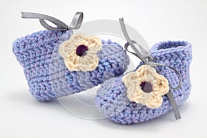 Knitted wool shoes for young children