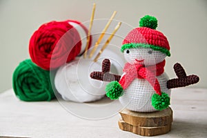 Knitting snowman doll and Yarn