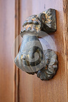 Knocker